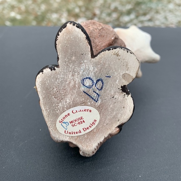 Adorable Vintage Moose Figurine - Picture 4 of 8